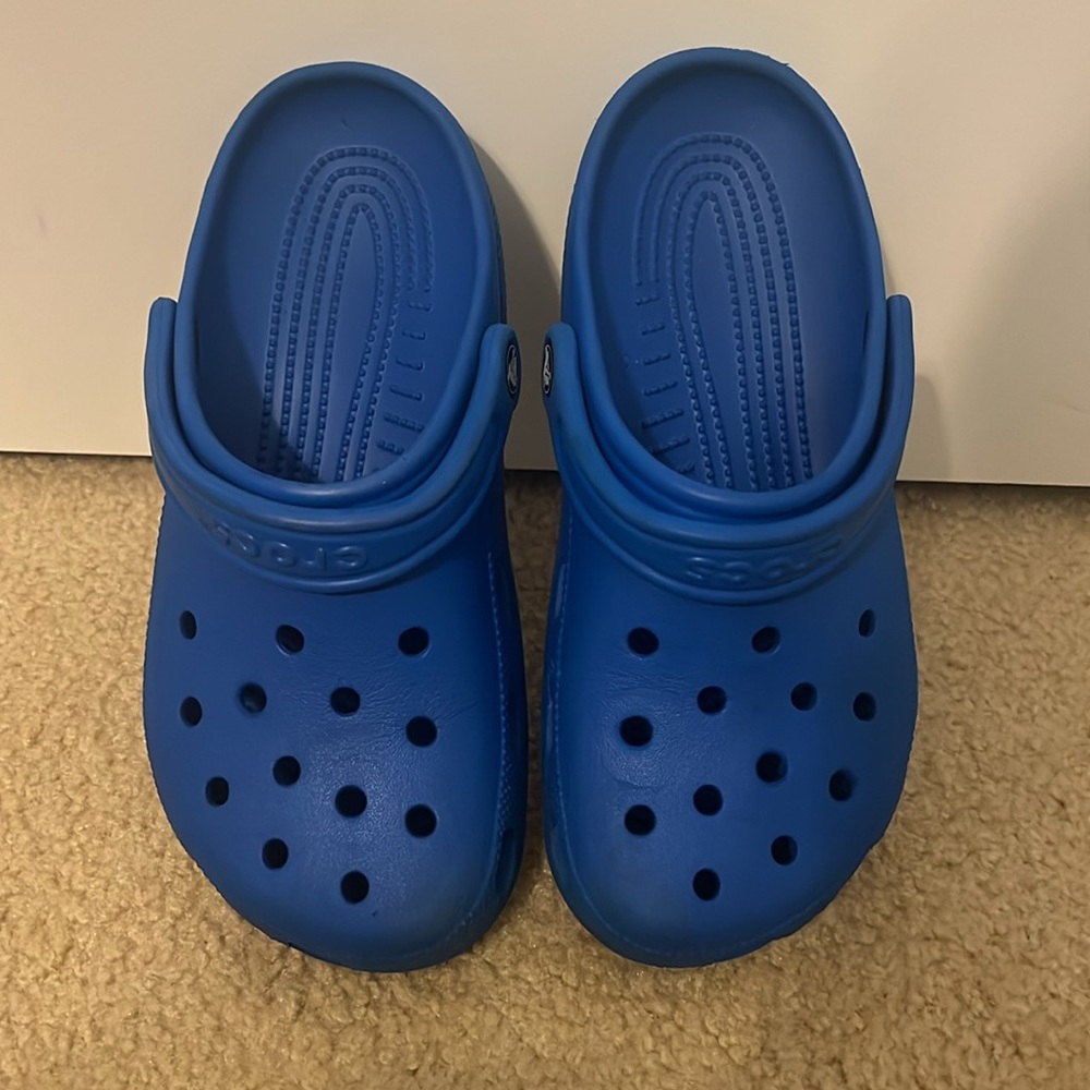 Woman’s Blue Crocs - Picture 2 of 6